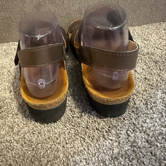 Naot Women's Metallic Brown Sandals - Picture 4 of 7